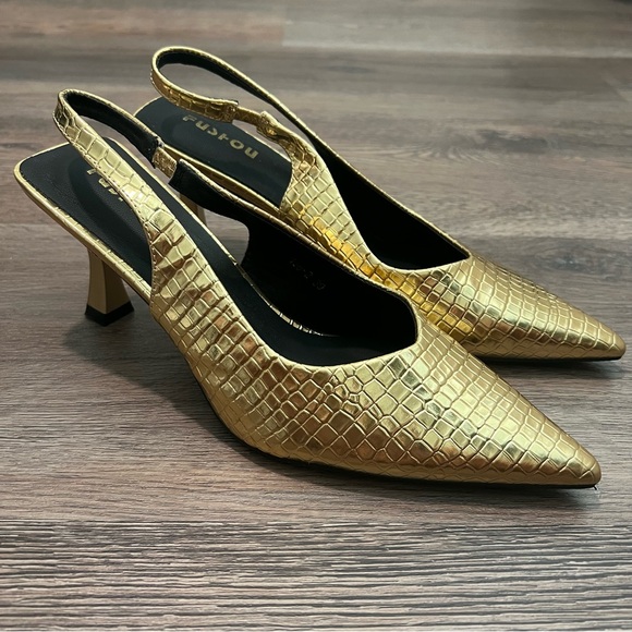 Shoes - Gold faux-croc pointed-toe slingback kitten heels